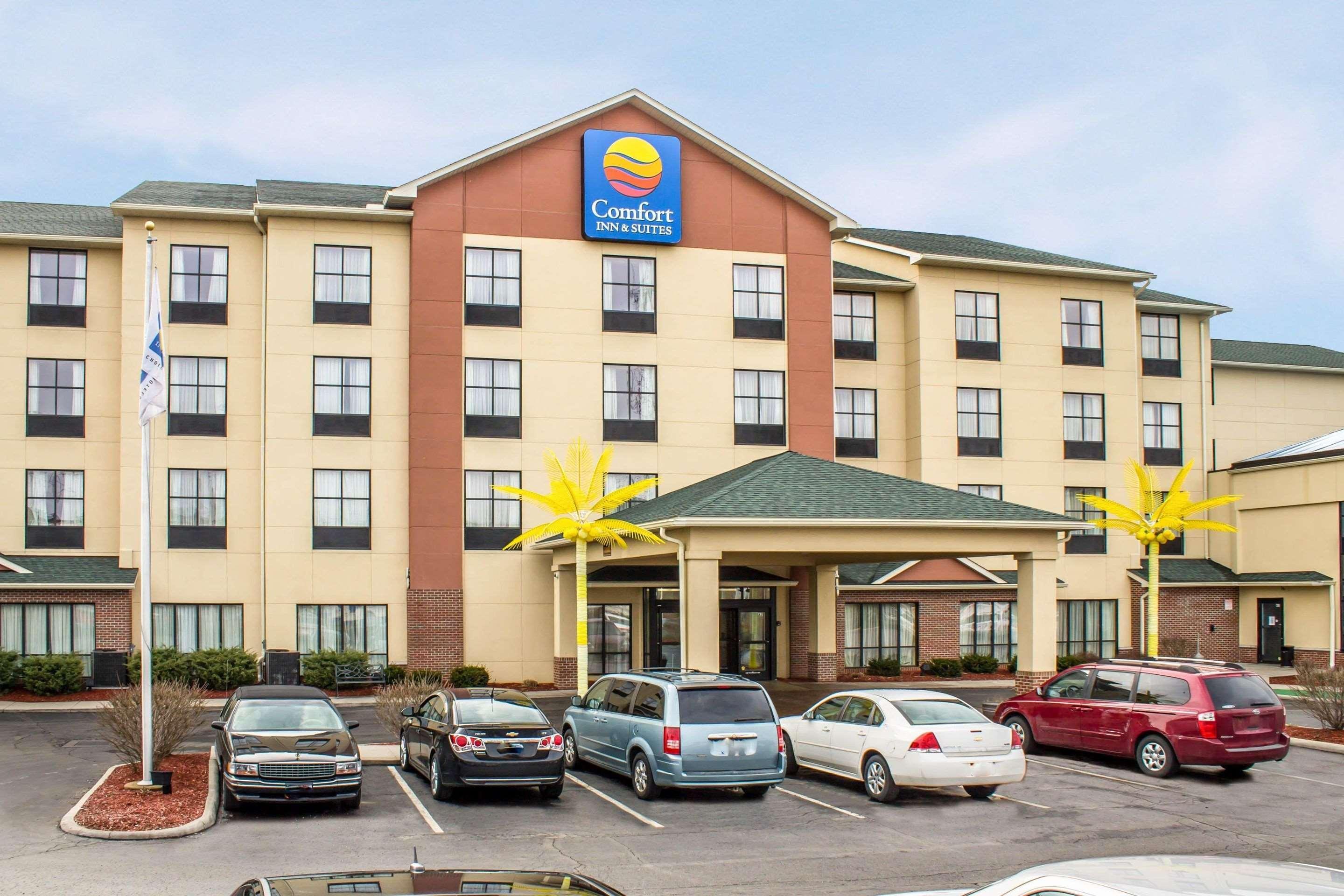 Comfort Inn & Suites Kent - University Area ภายนอก รูปภาพ